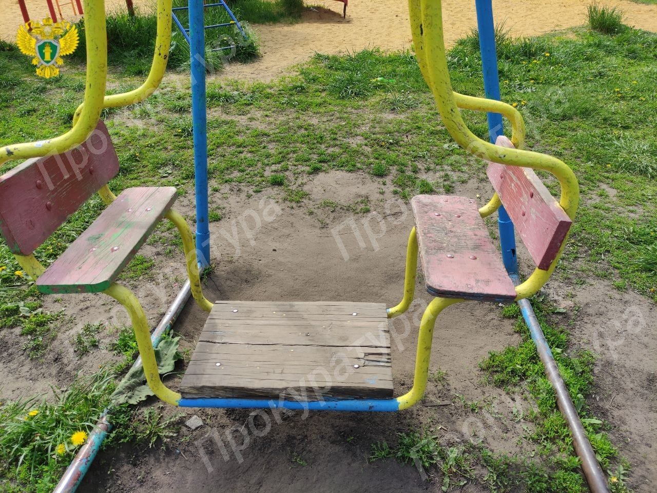 В Богородицке выявлены небезопасные детские площадки