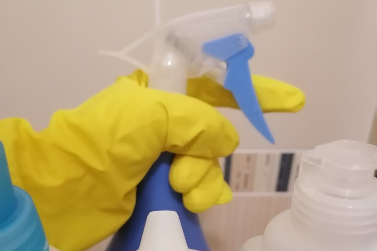 Дезинфицирующие средства: надёжная защита от бактерий и вирусов Дезинфицирующие средства: надёжная защита от бактерий и вирусов