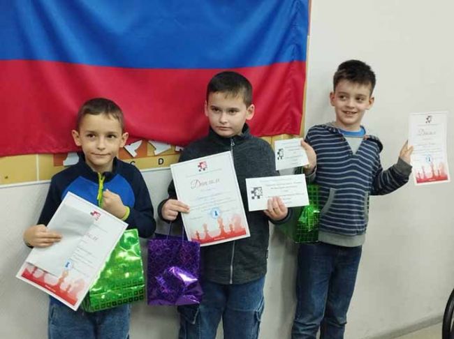 Юные шахматисты Донского завоевали призовые места