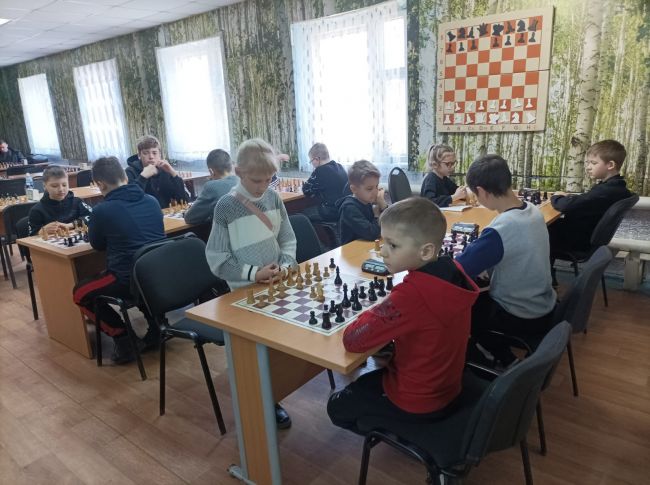 В Донском прошел первый день детского шахматного турнира