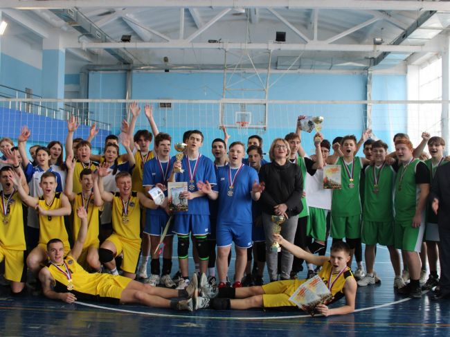 В Донском наградили победителей волейбольного турнира памяти Виктора Сахибгараева