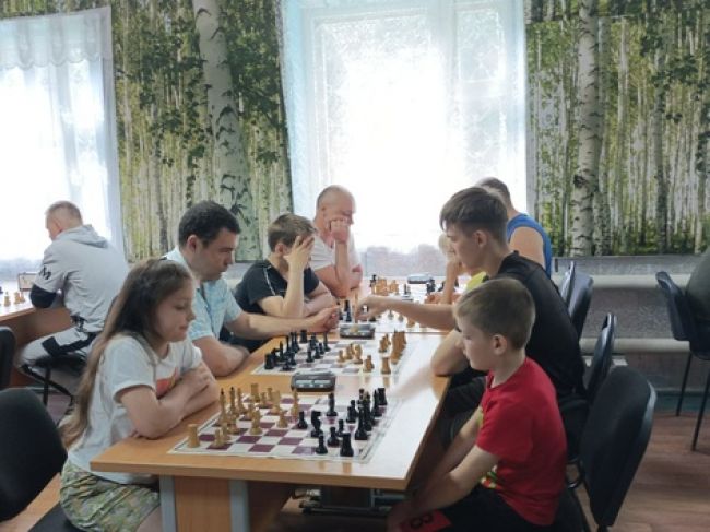 В шахматном клубе Донского спортивного комплекса  прошёл турнир «Мама, папа, я - шахматная семья»