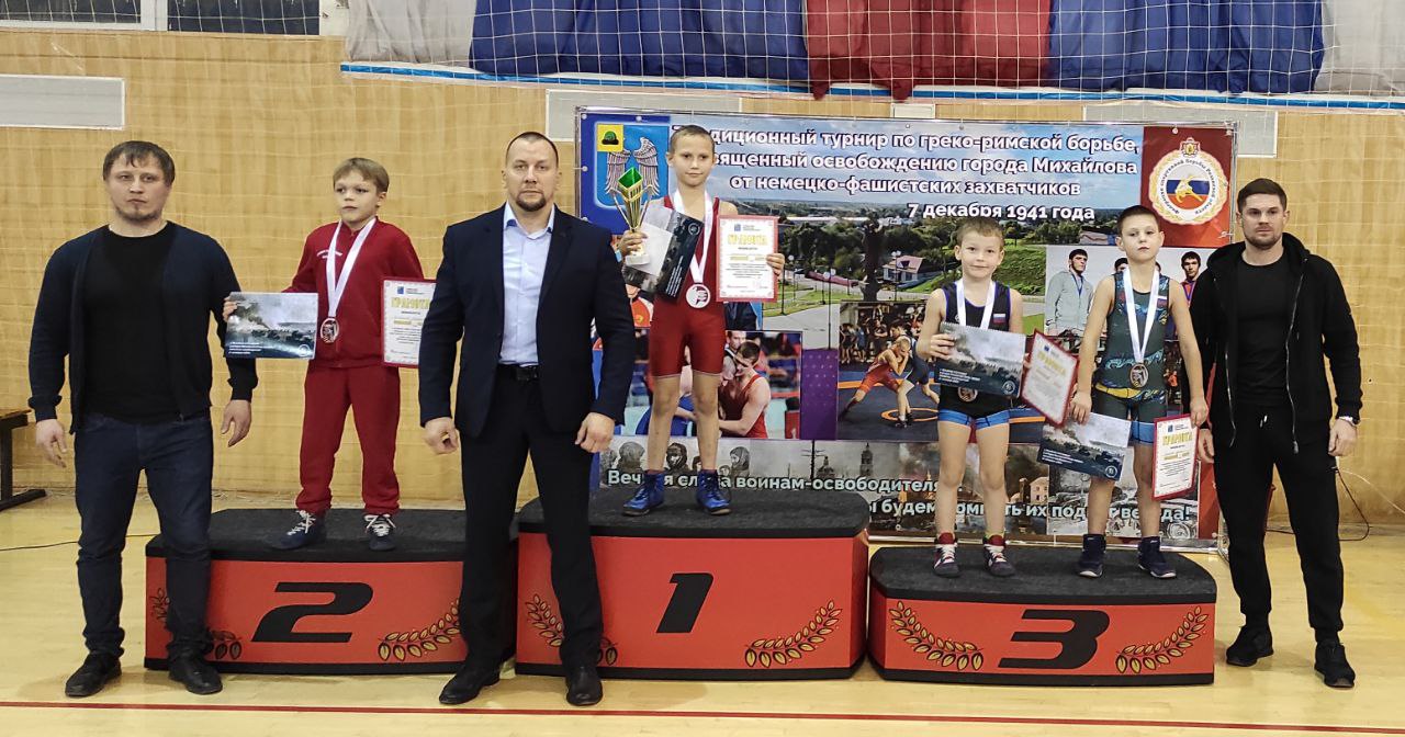 На первенстве в Михайлове юные борцы из ДДТ завоевали две медали