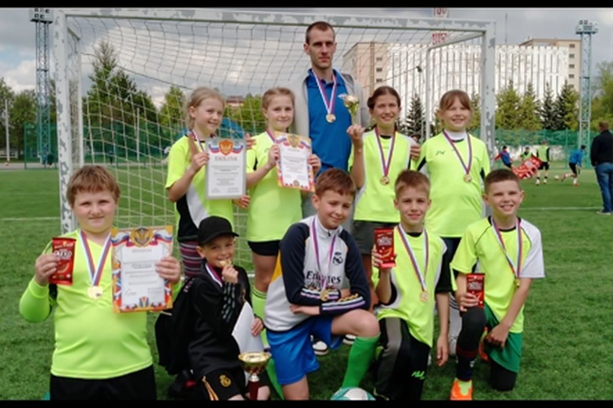 В Донском проходил турнир футбольной лиги для школьников В Донском проходил турнир футбольной лиги для школьников