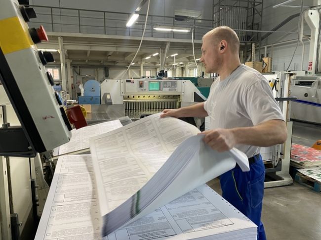 В Тульской области начали печатать бюллетени для выборов Президента России