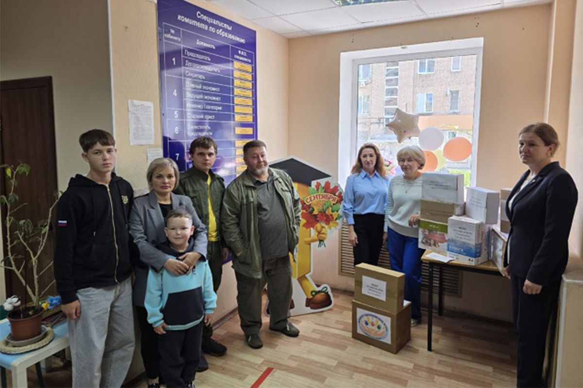 Новомосковские волонтеры продолжают помогать бойцам СВО и жителям новых территорий
