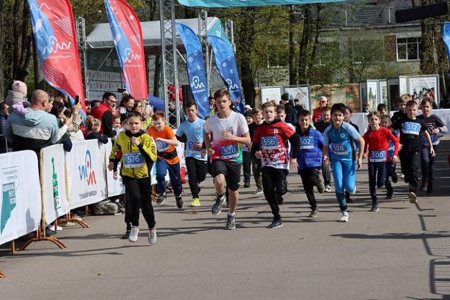 В Туле около 900 любителей здорового образа жизни приняли участие в легкоатлетическом забеге