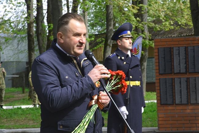 Кирилл Гузов поздравил дубенцев с 79-й годовщиной Великой Победы