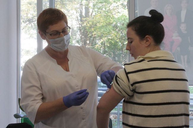 В Тульской области в трудовых коллективах проходит вакцинация от гриппа