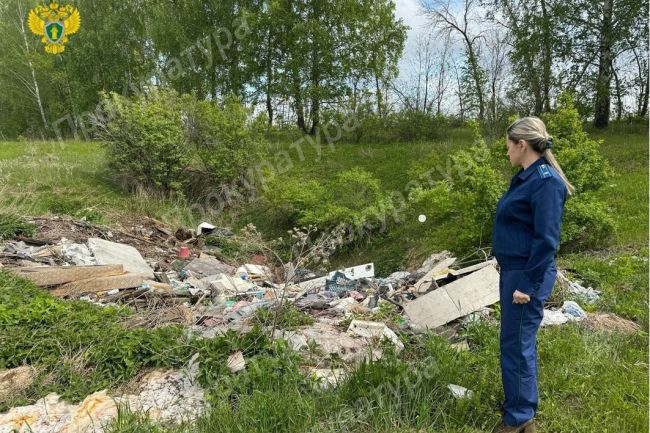В Суворовском районе образовалась несанкционированная свалка строительных отходов