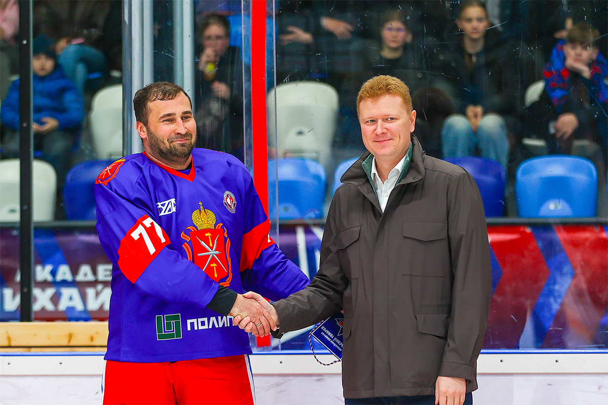 В Туле состоялся товарищеский хоккейный матч, посвященный 12-летию воссоединения Крыма и Севастополя