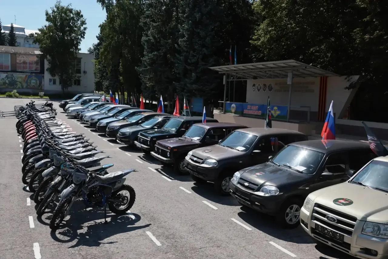 Народный фронт в Тульской области передал технику и имущество бойцам СВО