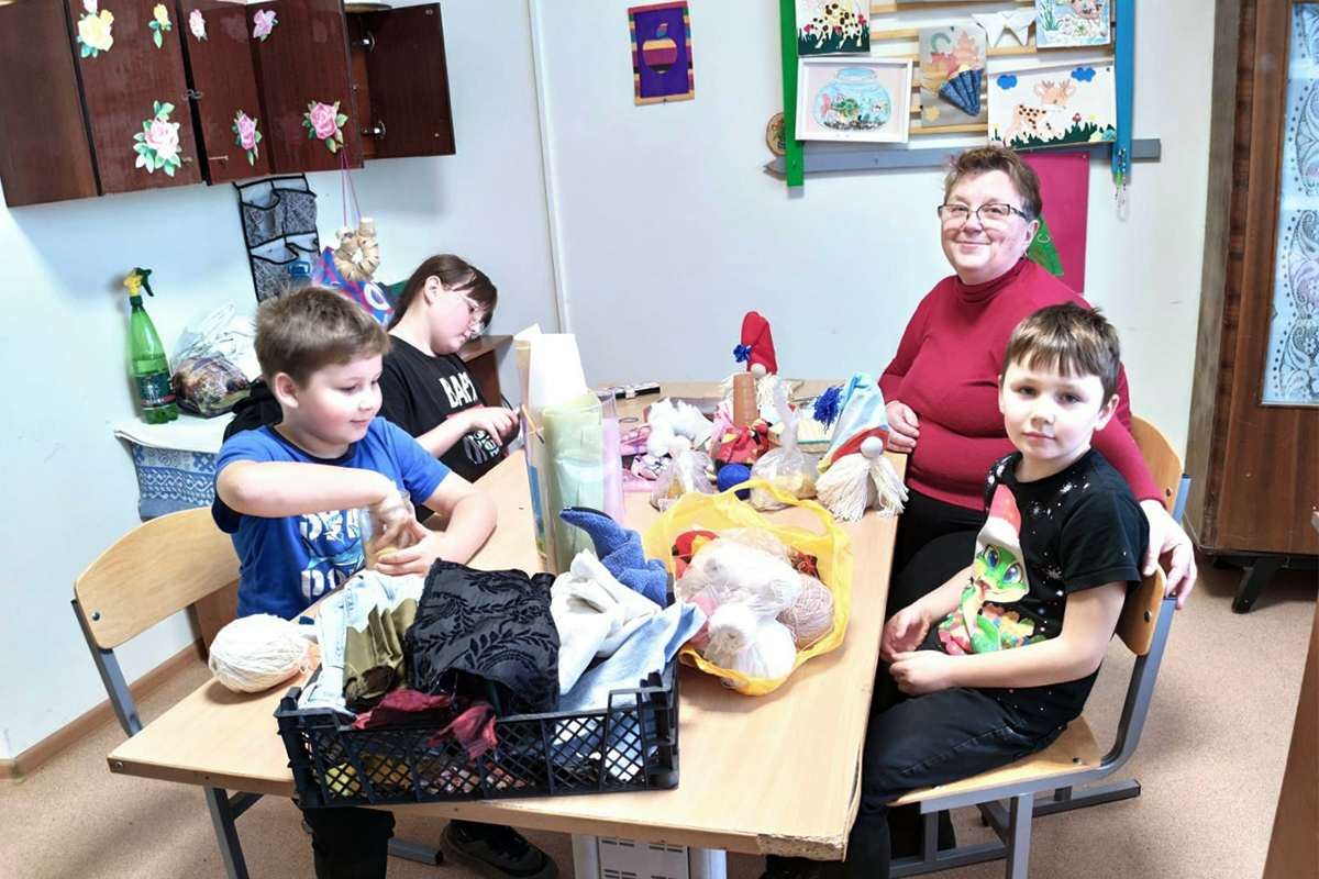 Юные луженцы готовятся к новогодним праздникам Юные луженцы готовятся к новогодним праздникам