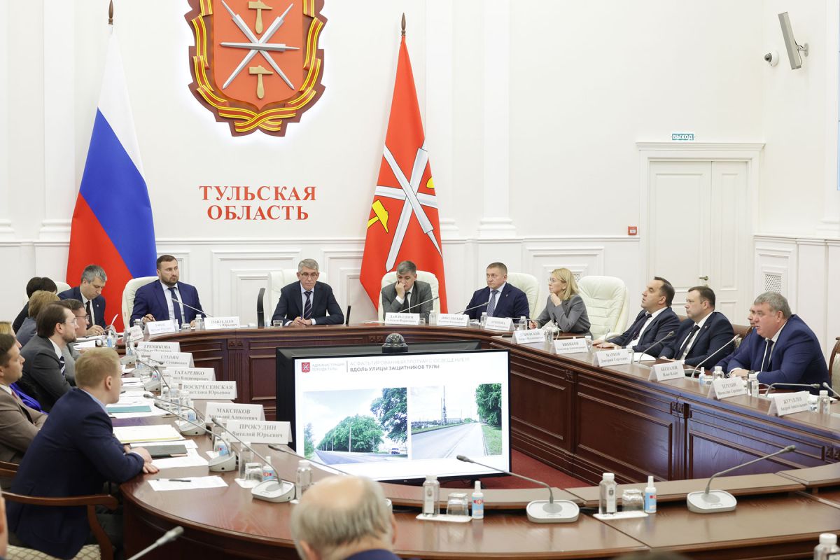 Дмитрий Миляев рассмотрел обращения жителей Тульской области
