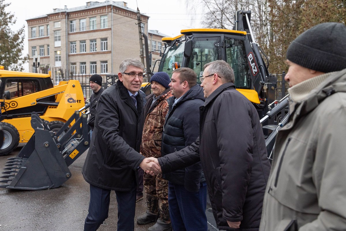 Новая техника приехала в Ефремов Новая техника приехала в Ефремов