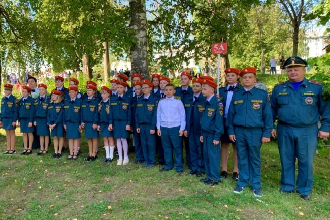 В средней школе № 8 в Ефремове открылся кадетский класс МЧС России