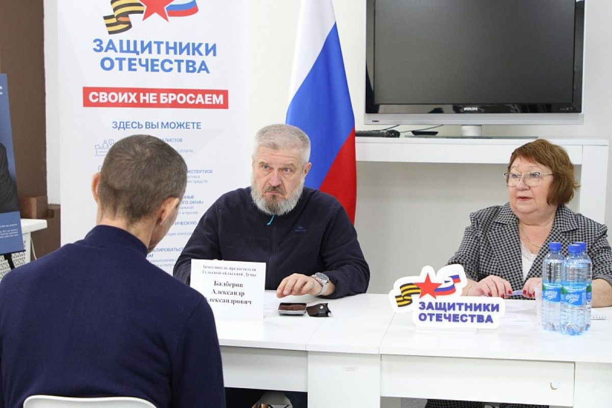 Александр Балберов рассмотрел личные обращения участников СВО