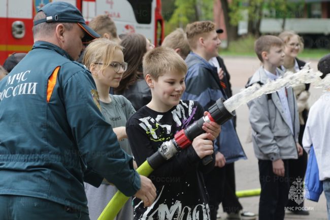 В преддверии празднования 375-й годовщины пожарной охраны России в Туле состоялись торжественные мероприятия