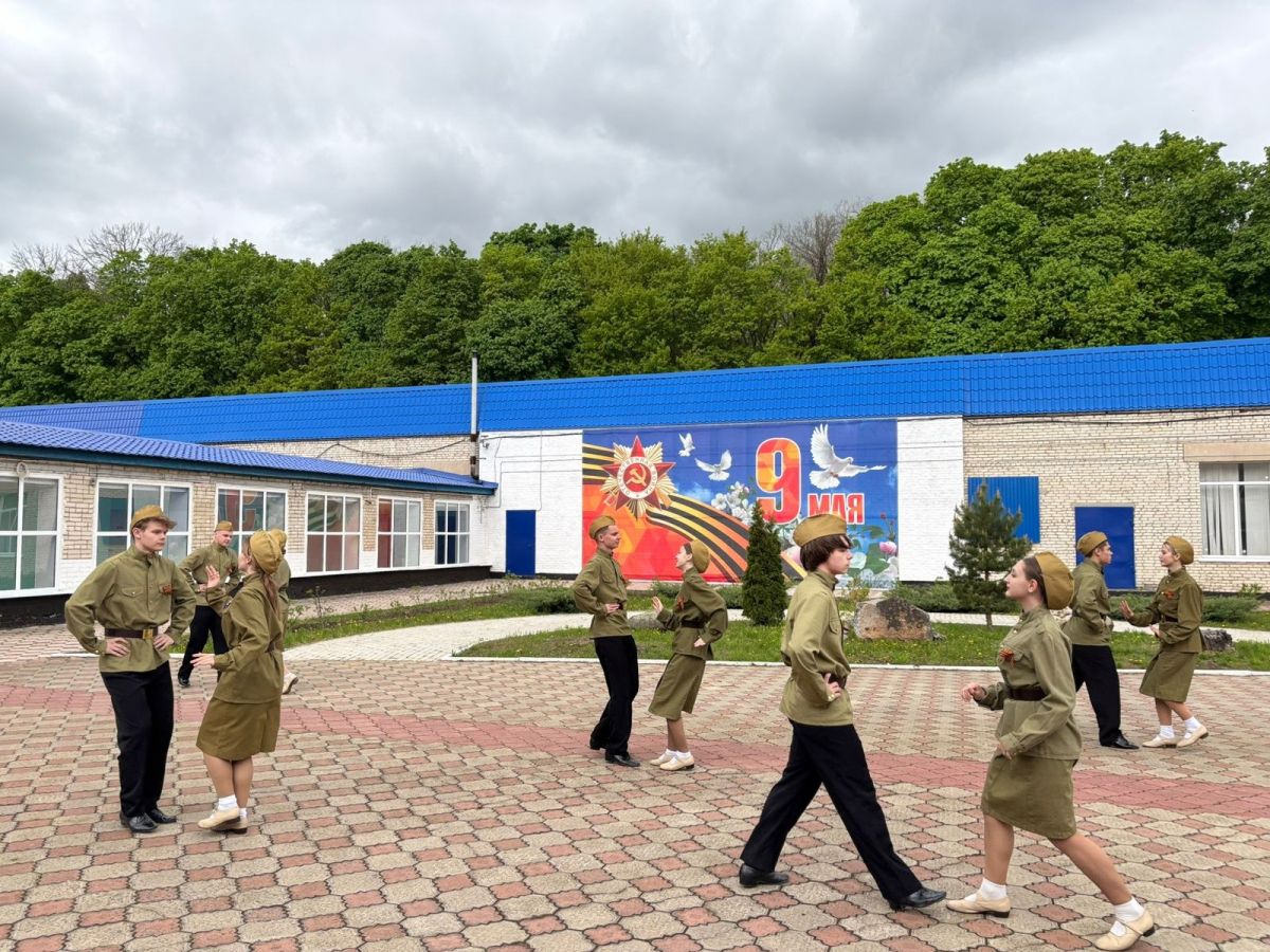 Студенты вспомнили хронику войны