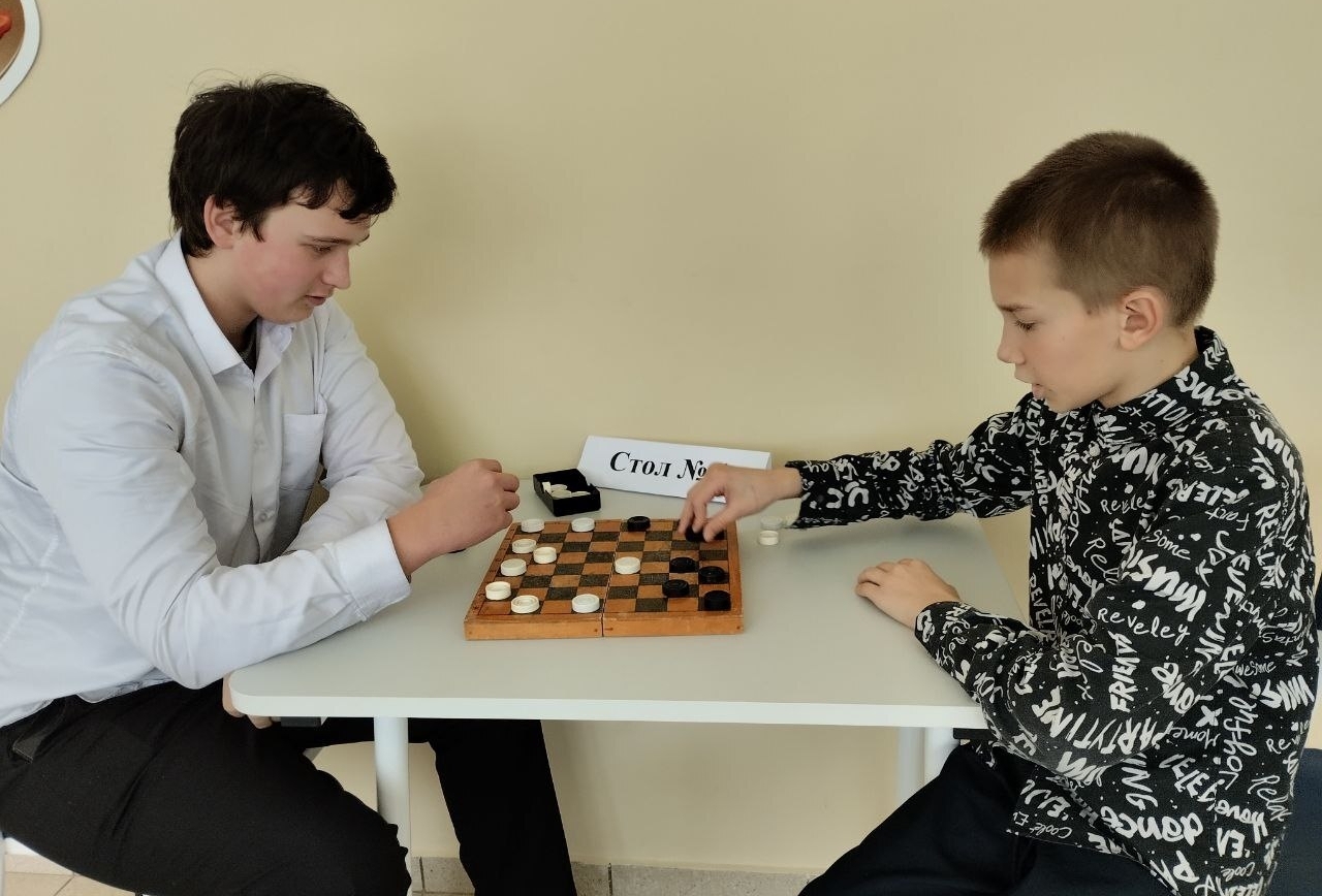 Школьный турнир по шашкам провели в Медведках Школьный турнир по шашкам провели в Медведках