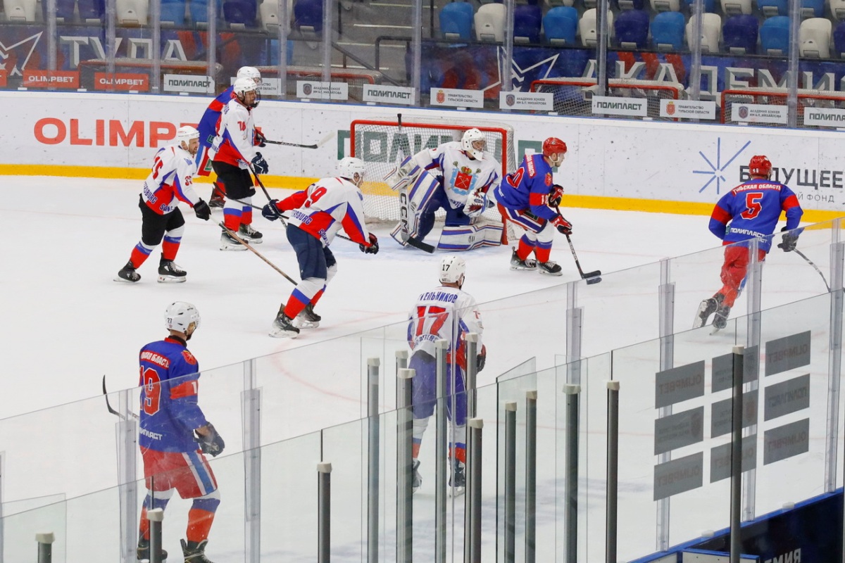 В Ледовом дворце в Туле прошел товарищеский хоккейный матч