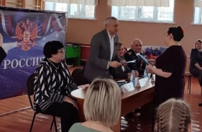 Глава администрации Ефремова встретился со школьниками