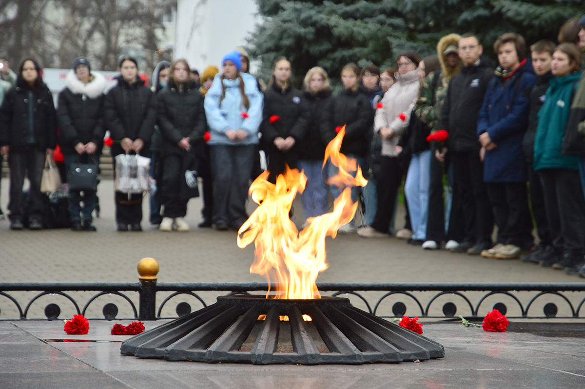 В Ефремове на торжественном митинге почтили память Неизвестного солдата