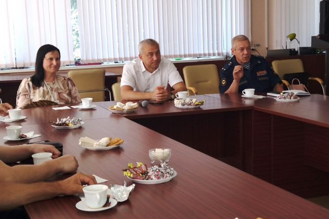 В Ефремове продолжаются встречи главы администрации с участниками спецоперации
