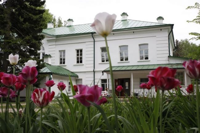 В музее-усадьбе «Ясная Поляна» с 7 по 9 июля пройдет VII Театральный фестиваль «Толстой»