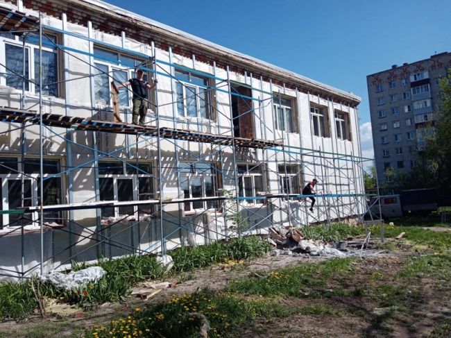 В Ефремове продолжается ремонт гимназии