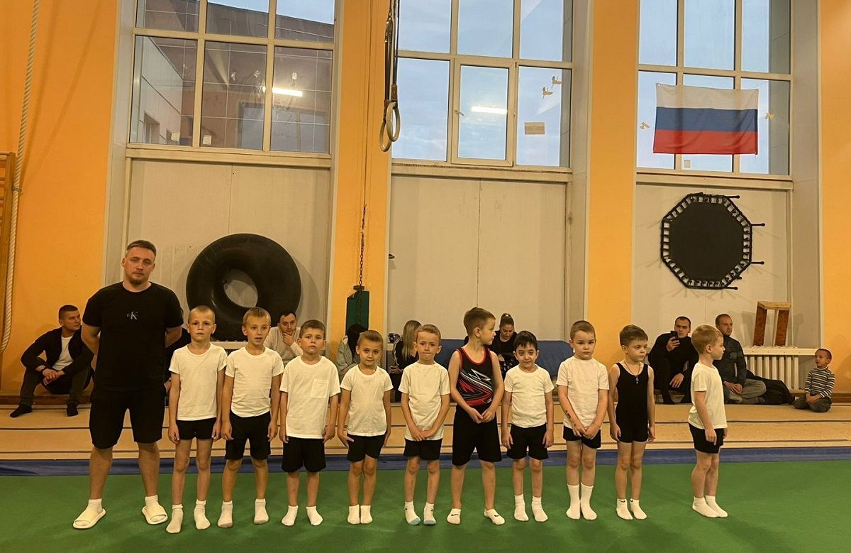 В Ефремове родители юных гимнастов побывали на мастер-классе