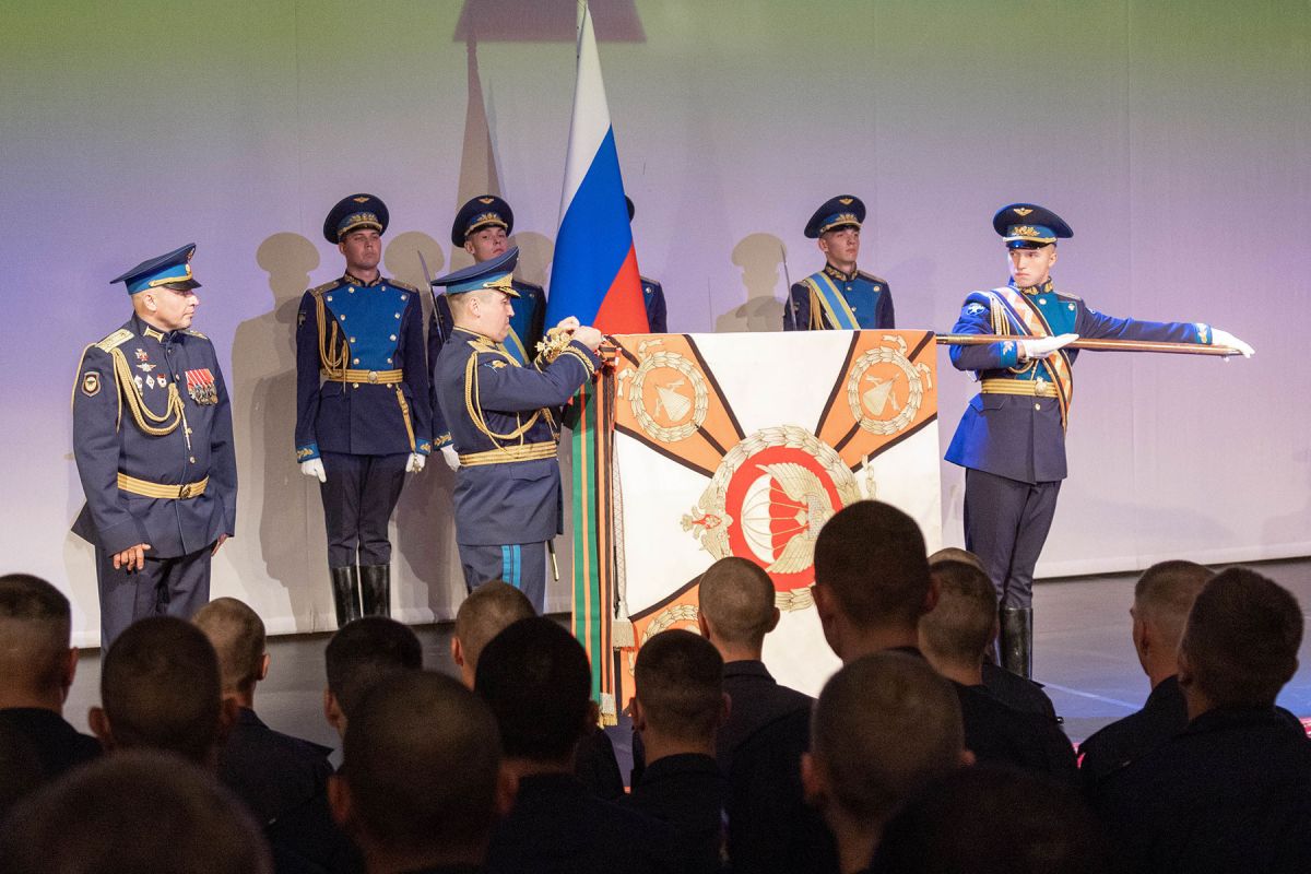 106-й гвардейской воздушно-десантной Тульской Краснознаменной ордена Кутузова дивизии вручили орден