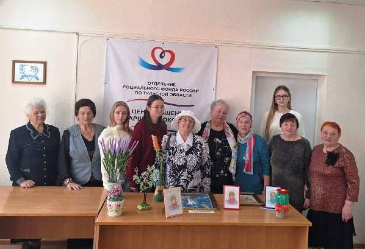 Ефремовцы «серебряного» возраста встретились со школьниками