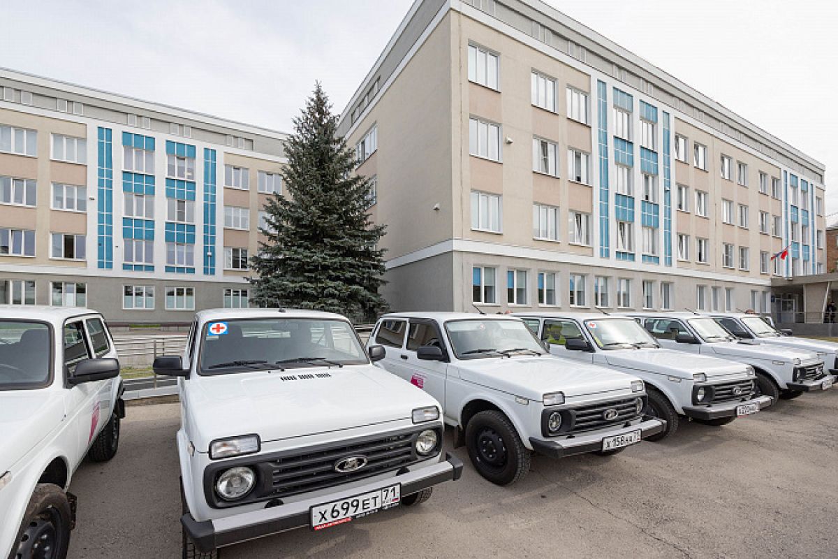 Ефремовская больница получила новый автомобиль