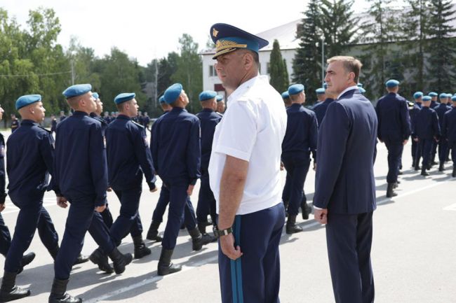 Алексей Дюмин: «Служба в элитной 106-й дивизии – это большая честь и большая ответственность» Алексей Дюмин: «Служба в элитной 106-й дивизии – это большая честь и большая ответственность»