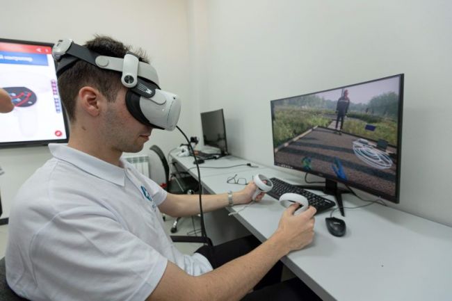 Энергетики «Тулэнерго» отрабатывают навыки на VR-тренажере