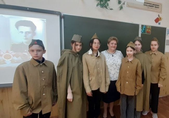 В литературной гостиной шестиклассникам рассказали о писателе, воине, патриоте Борисе Васильеве