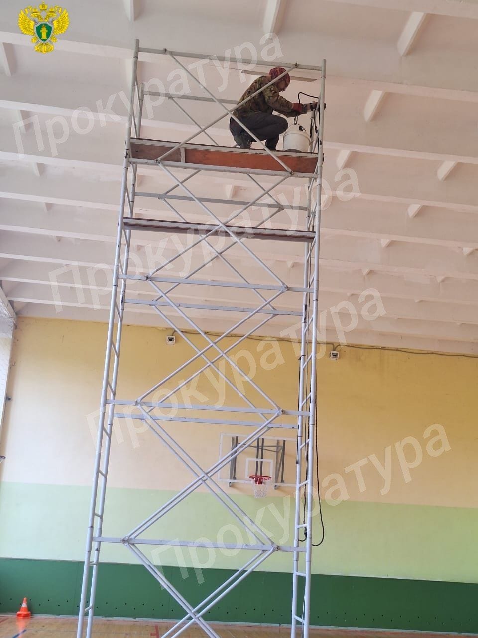 После прокурорского вмешательства отремонтирован потолок в МБОУ «Центр образования № 25»