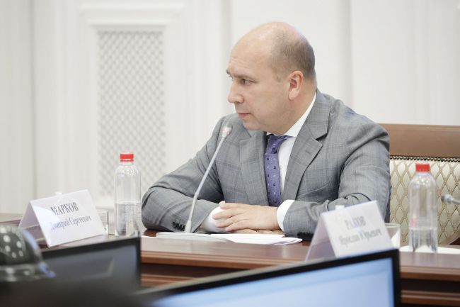 Дмитрий Миляев: «В течение недели необходимо сформировать предложения по дополнительным мерам стимулирования медицинских работников»