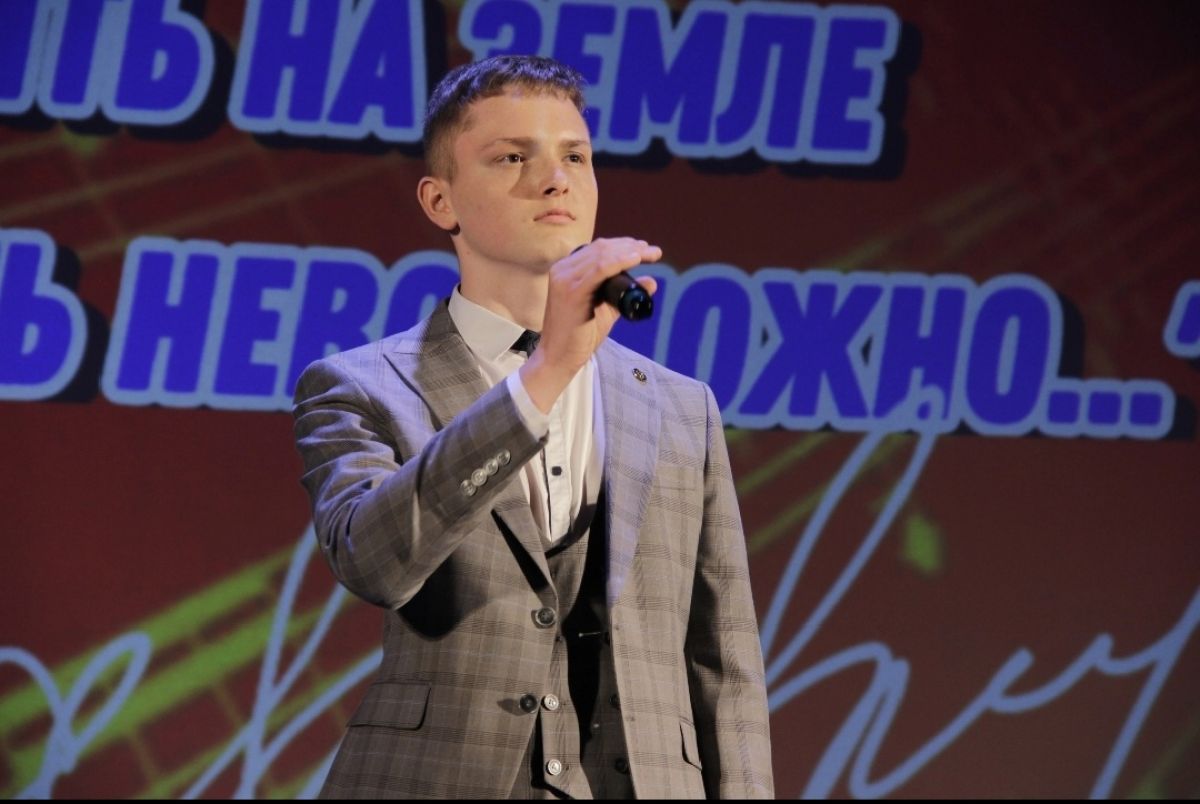 В Дубне Максим Виноградов стал лауреатом XXVII Mежрегионального фестиваля ретро - шлягеров «Жить на земле и не петь невозможно»