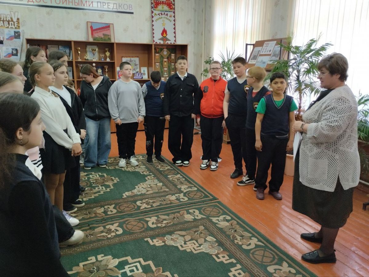 Урок накануне Международного дня музеев провели в школьном музее