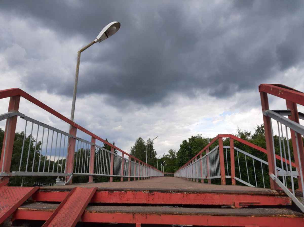 И сегодня понадобятся зонты