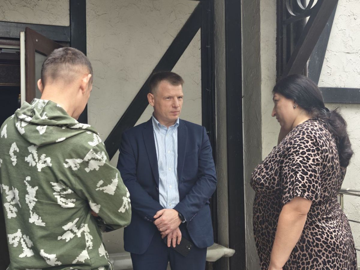 Александр Головин посетил пункт временного размещения граждан в г. Донском