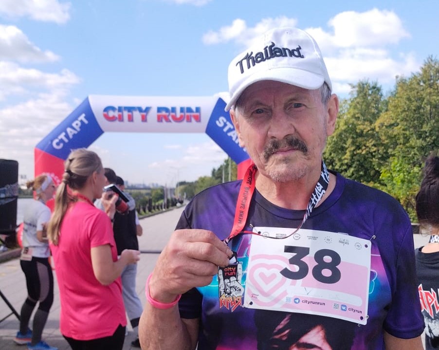 Юрий Озеров: «Я снова на трассе — и снова самый возрастной!» Юрий Озеров: «Я снова на трассе — и снова самый возрастной!»