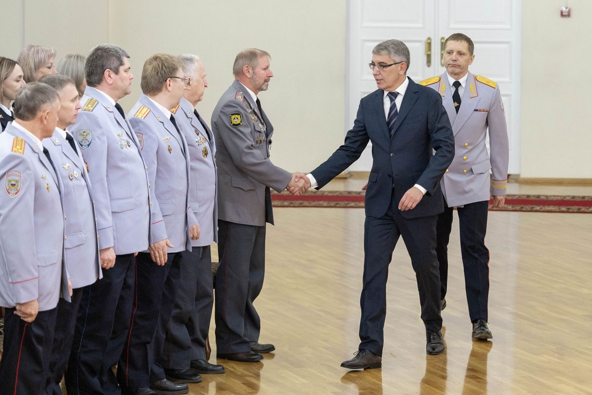 Дмитрий Миляев — сотрудникам ОВД: «Вы – наши герои и защитники, гордость Тульской области» Дмитрий Миляев — сотрудникам ОВД: «Вы – наши герои и защитники, гордость Тульской области»