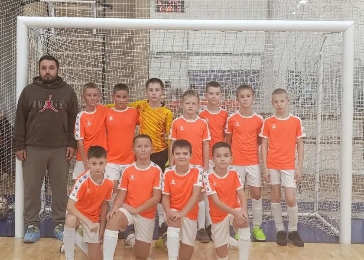 Первое поражение на турнире в «Плазме» кимовское «Возрождение» потерпело от земляков из «Метеора»