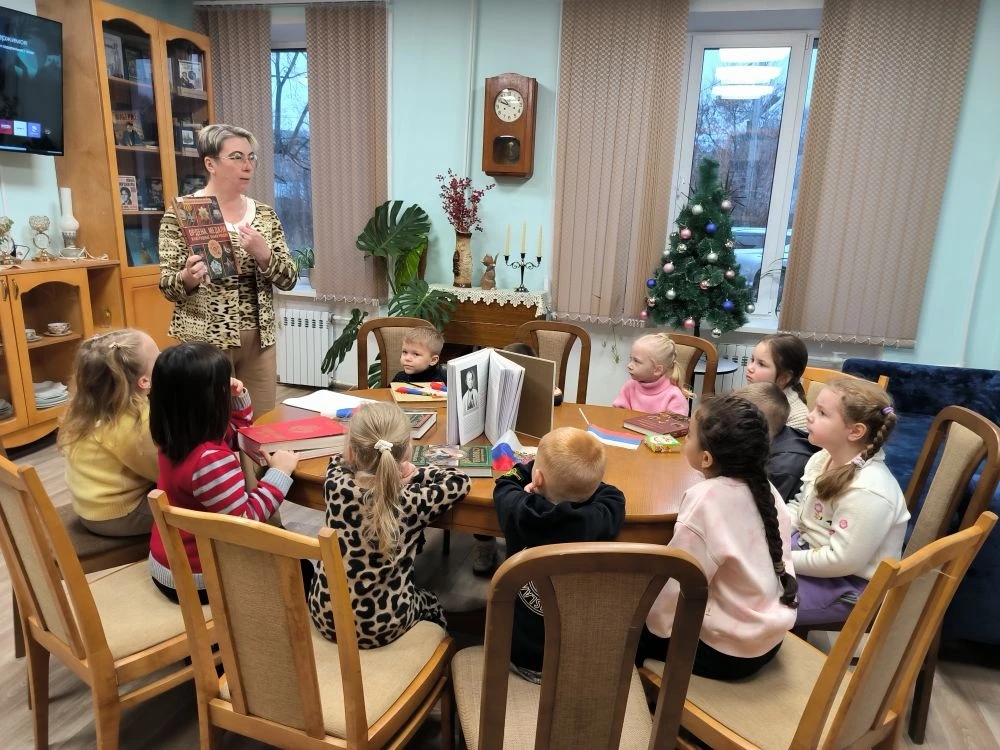 О Героях Отечества рассказали дошкольникам О Героях Отечества рассказали дошкольникам