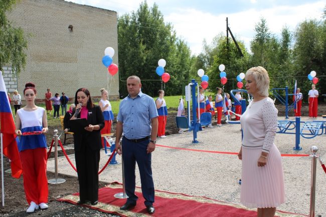 В Кузнецово торжественно открыли новую спортивную площадку