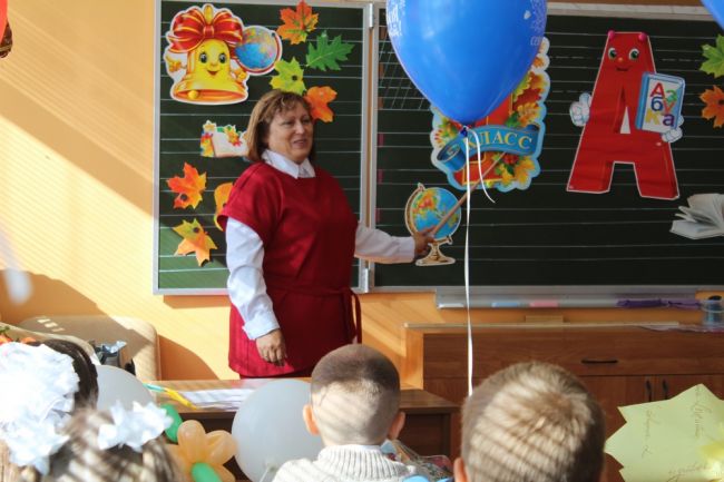 14% россиян в детстве хотели стать педагогами