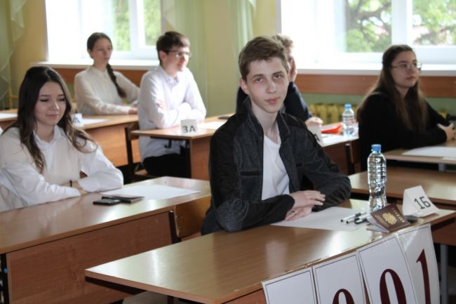 В Тульской области выпускникам, получившим по 100 баллов сразу за два ЕГЭ, выплатят по сто тысяч рублей